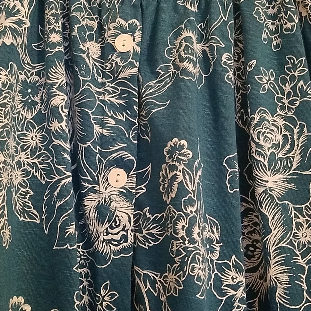 Shirt - Picture 2 of 3